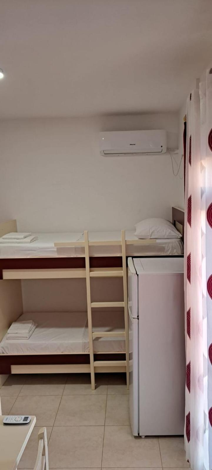 Araniti Apartment Велипойе Экстерьер фото